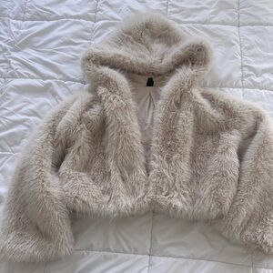 ❌SOLD❌ Wild Fable Faux Fur Cropped Hooded Jacket